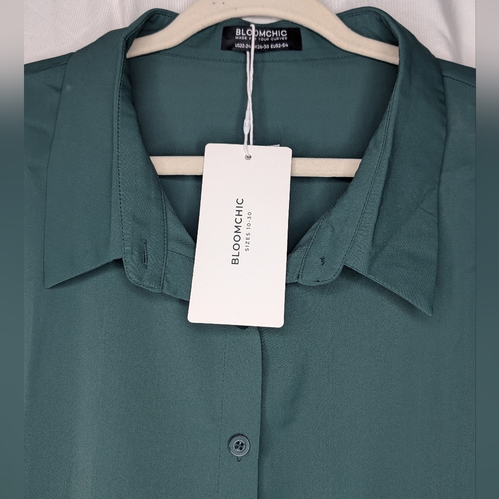 BloomChic Forest Green Button-Up Shirt, 22/24 (3X) - Picture 3 of 12